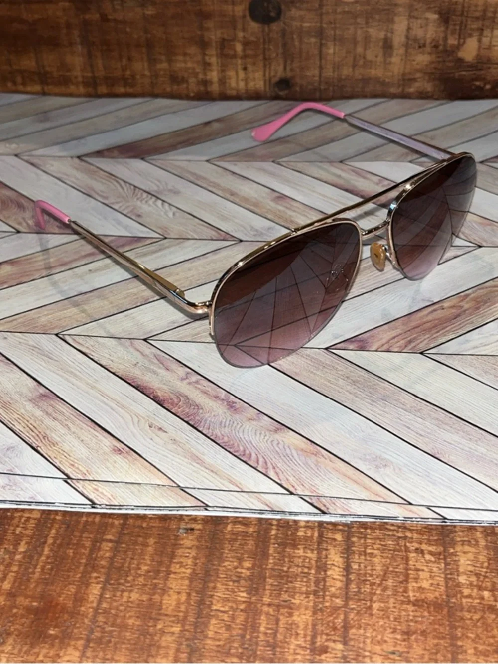 Naturalizer Aviator gold & pink Sunglasses with gradient brown lenses
